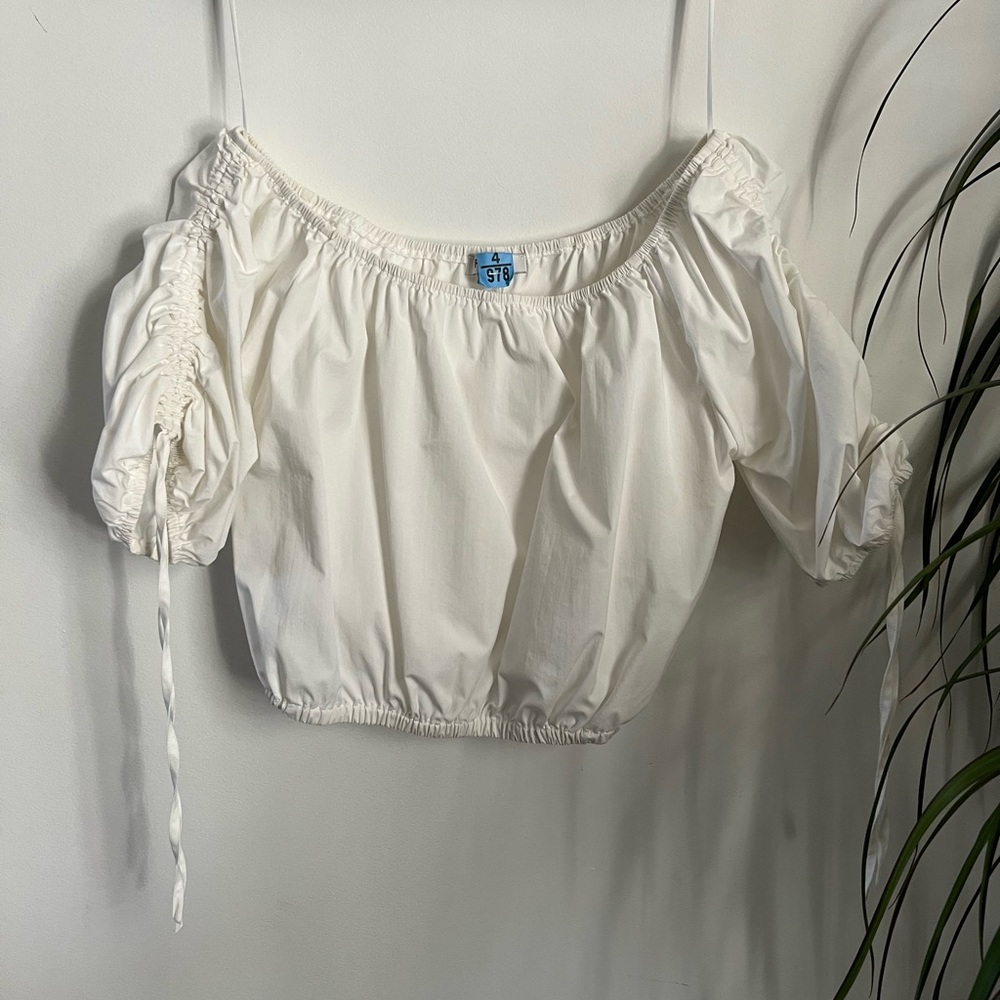 Puff Sleeves ๐ - Picture 6 of 7